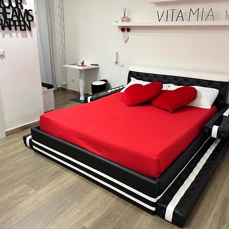 Due Cuori Suite Bari Bagian luar foto