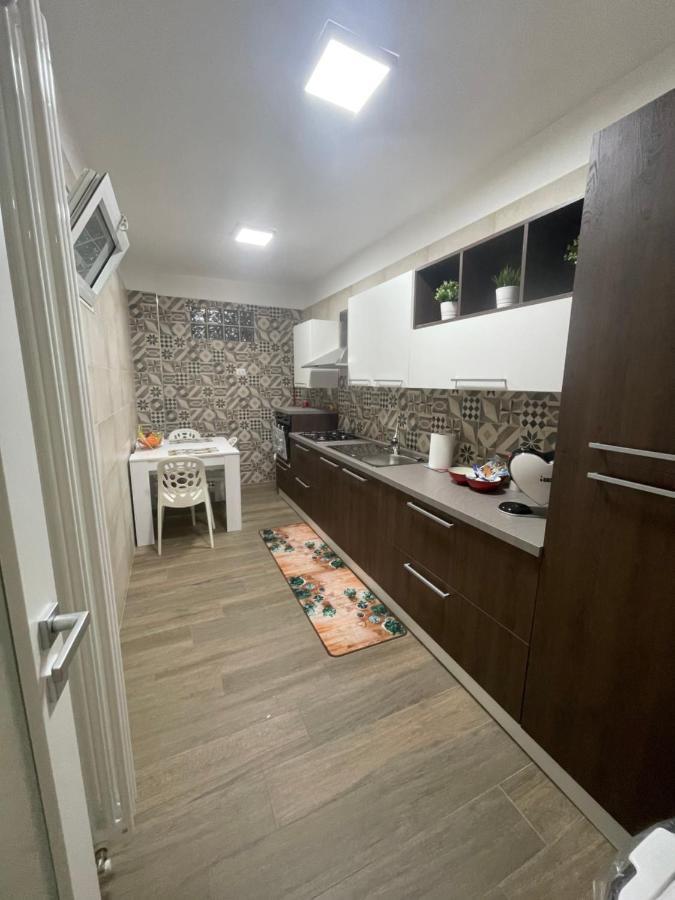 Due Cuori Suite Bari Bagian luar foto